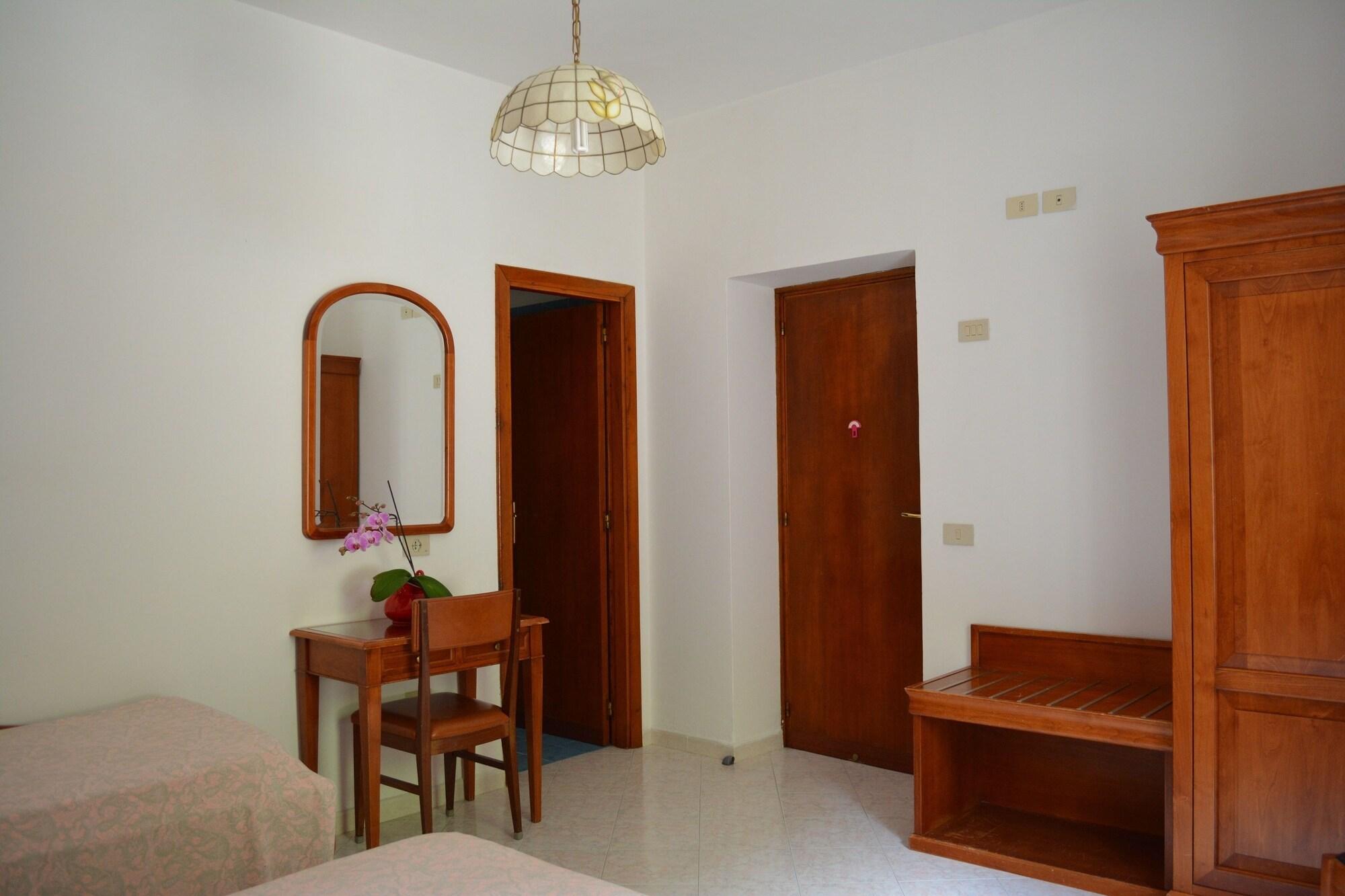 Hotel Maronti Barano d'Ischia ภายนอก รูปภาพ