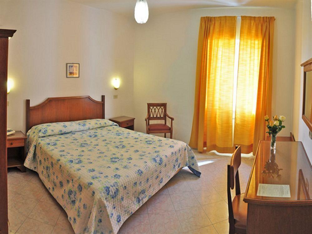 Hotel Maronti Barano d'Ischia ภายนอก รูปภาพ